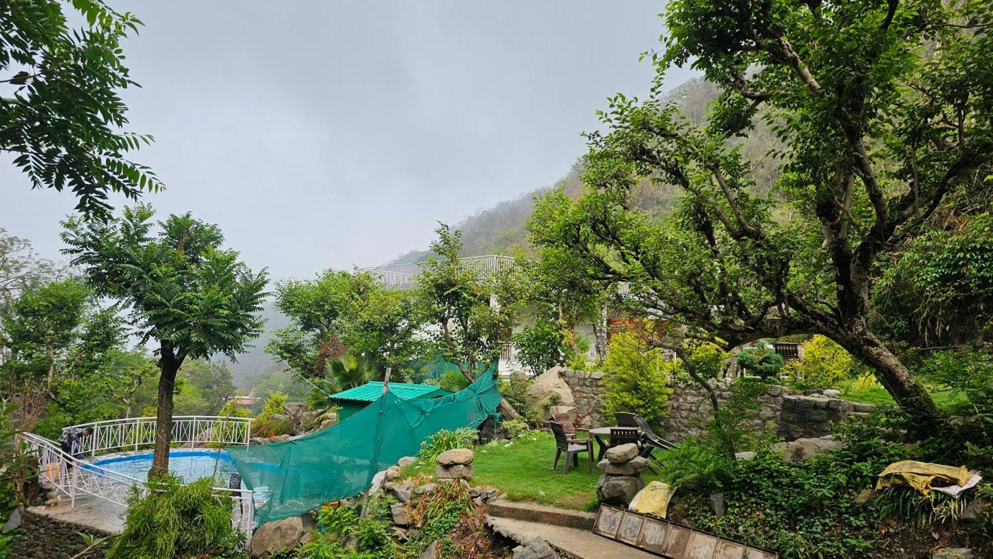 On The Rocks Kasauli Exterior foto