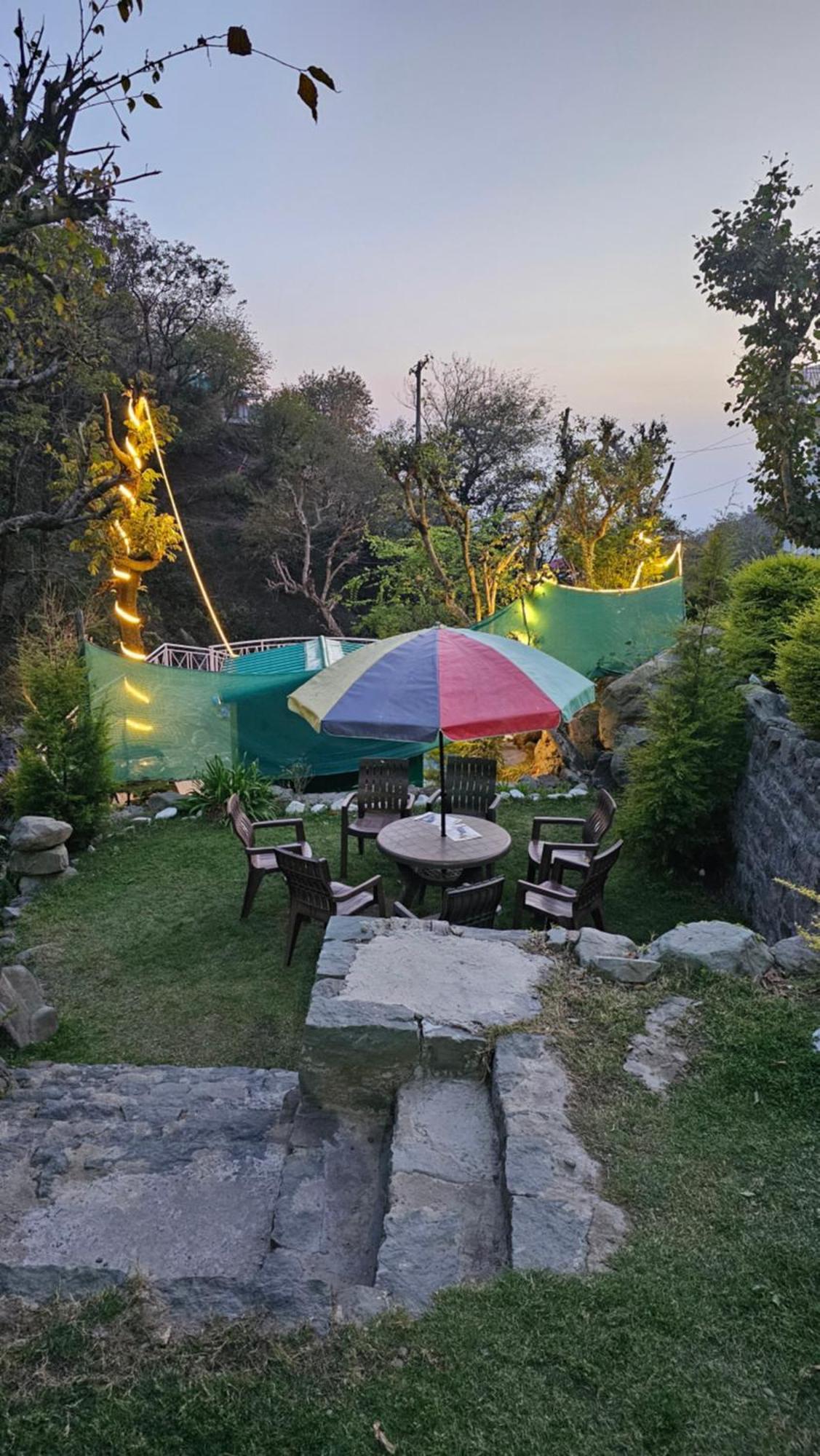 On The Rocks Kasauli Exterior foto